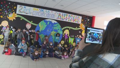 Madrid se moviliza para visibilizar el 'día mundial del autismo'