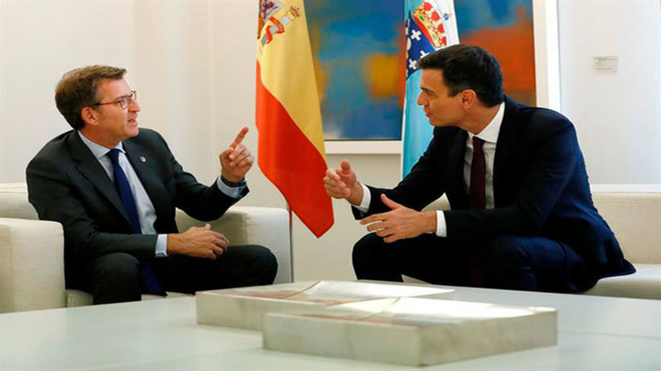 Pedro Sánchez recibe a Alberto Núñez Feijóo en La Moncloa