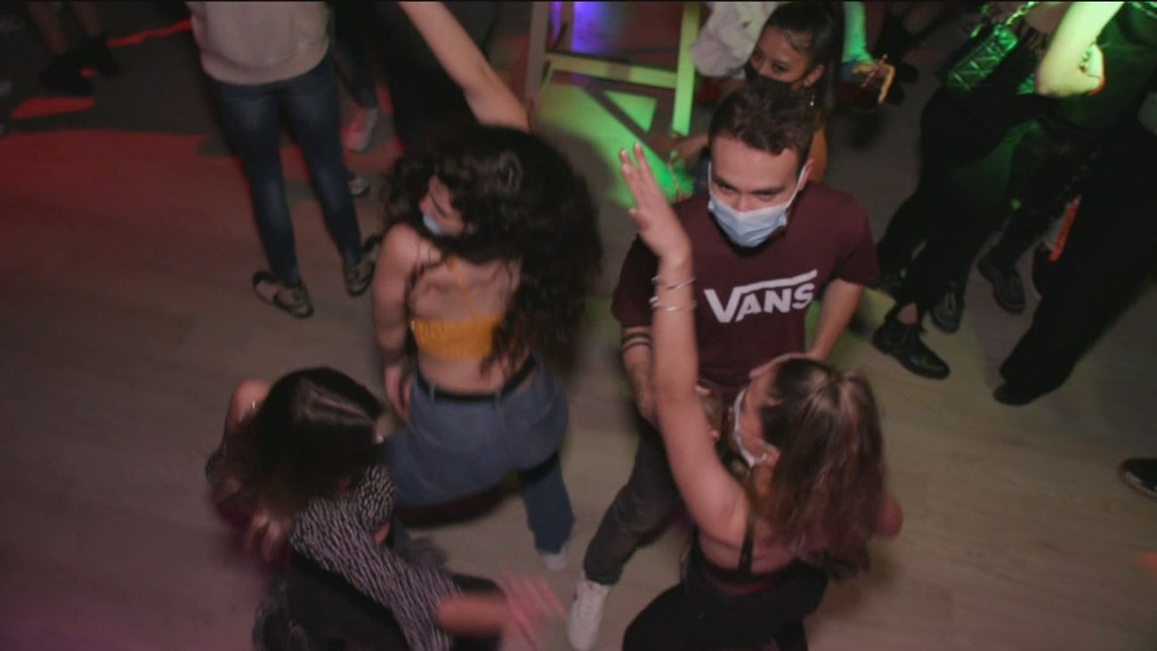 Salir de fiesta con una viagra en el bolsillo, la nueva moda de algunos jóvenes