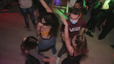 Salir de fiesta con una viagra en el bolsillo, la nueva moda de algunos jóvenes