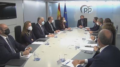 Feijóo celebra su primera reunión con el Comite de Coordinación del PP