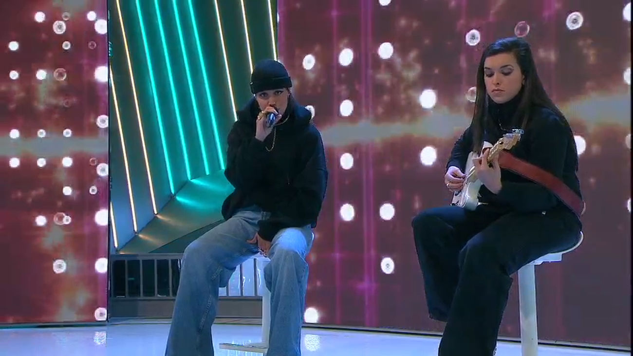 Marlena canta en directo ‘Fecha de Curiosidad’