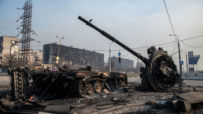 Rusia anuncia ofensiva final para la toma de Mariúpol  y EEUU predice que el conflicto en Ucrania durará años