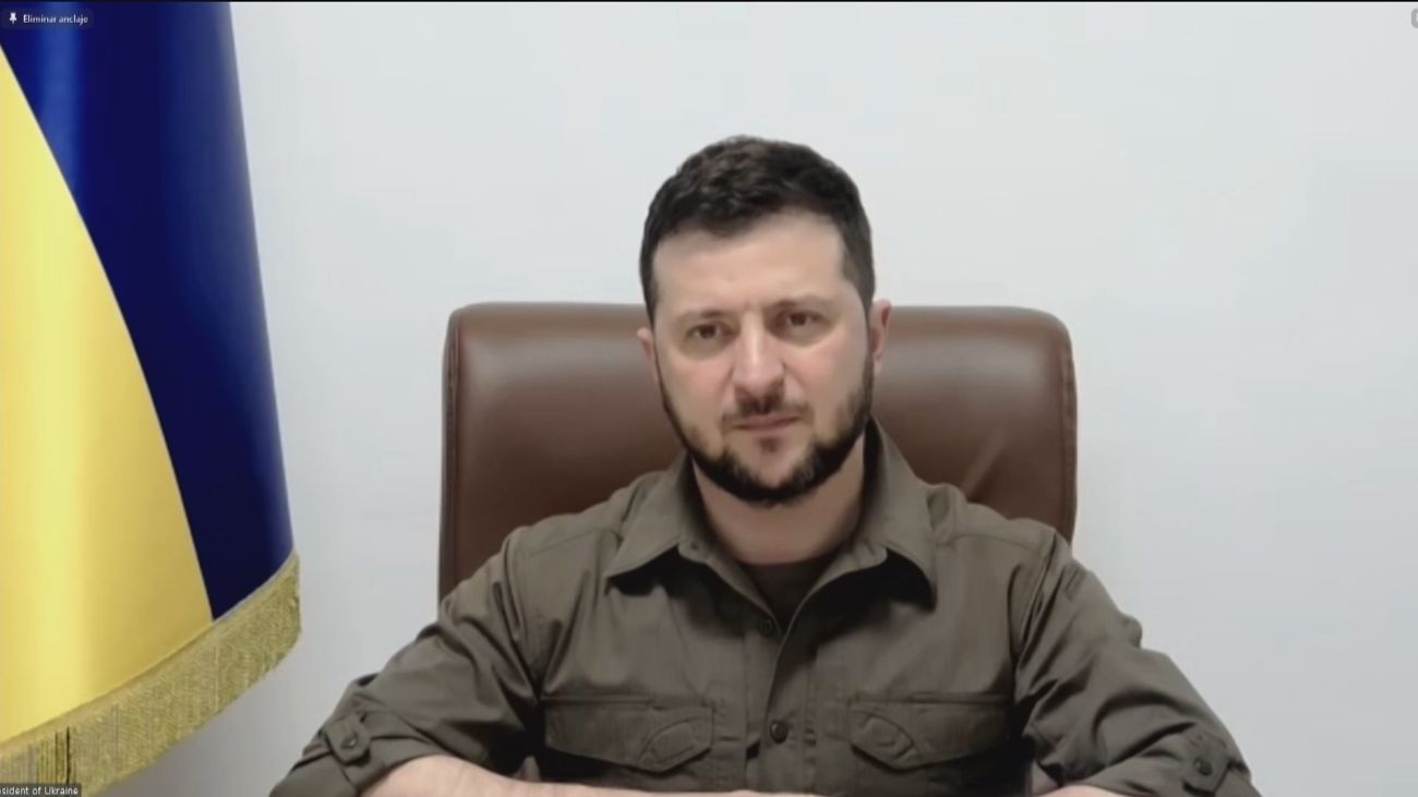 El coordinador de IU en Madrid acusa a Zelenski de ser "un peligro para la paz" y "heredero de un golpe de estado"