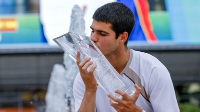 Alcaraz vence a Ruud y hace historia en Miami