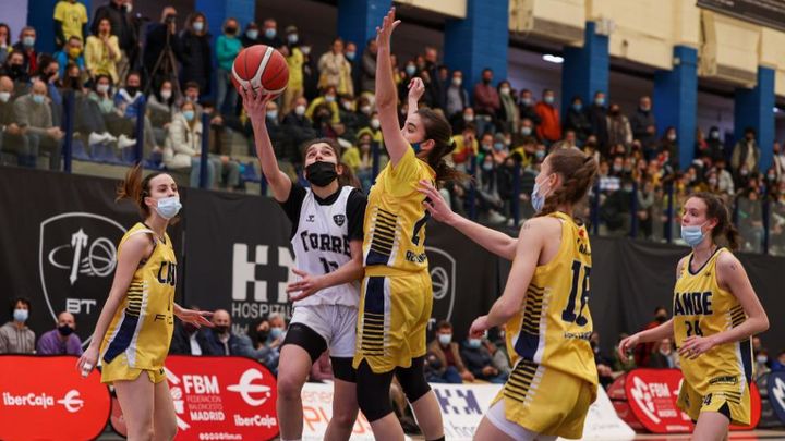 Torrelodones - Canoe / FBM