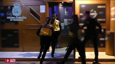 Diez detenidos y 100 identificados en una redada en una fiesta en Alcorcón