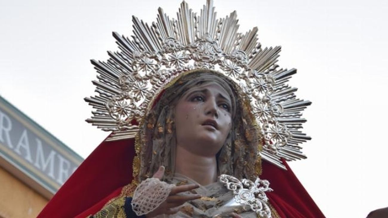 Procesión de la Virgen de los Dolores en Puente de Vallecas.