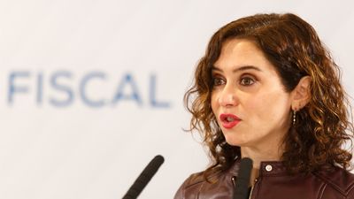 Ayuso pide a Sánchez "una rebaja fiscal, radical e inmediata" y que cumpla sus compromisos con Feijóo