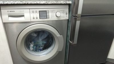 El precio de la luz se dispara este sábado un 56% hasta los 241.59 euros/MWh