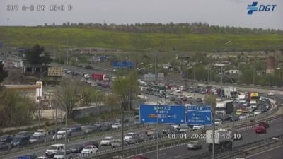 La operación salida de Semana Santa arranca en Madrid con atascazo en la A-3