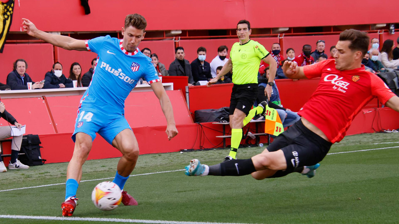 El centrocampista del Atlético de Madrid Marcos Llorente durante el partido de Liga que Mallorca y Atlético de Madrid disputan este sábado en el estadio Son Moix de Palma