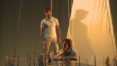 Miguel Ángel Muñoz y Cuca Escribano afrontan la soledad a bordo de un barco en los Teatros del canal