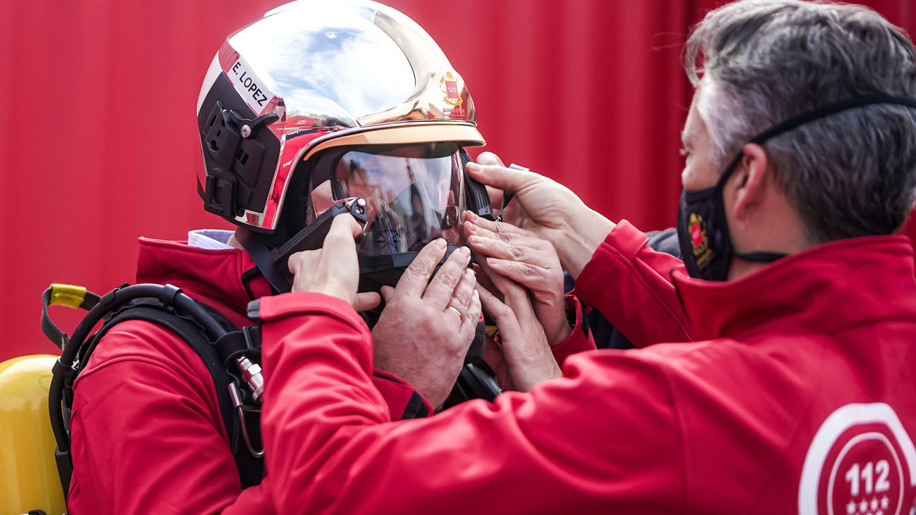 La Comunidad de Madrid refuerza la seguridad del Cuerpo de Bomberos