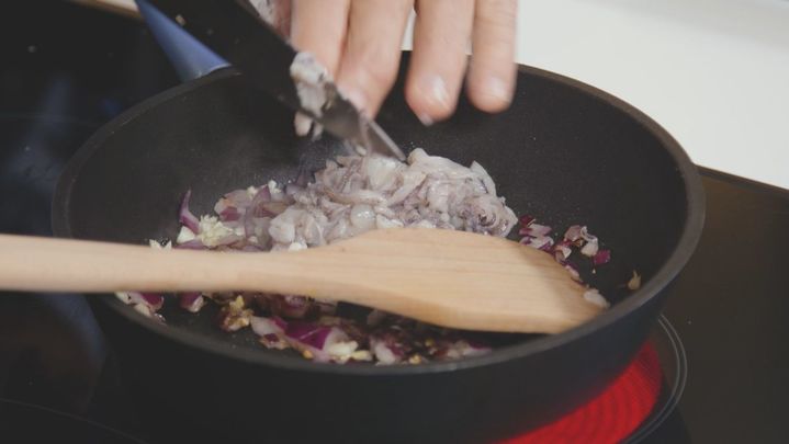 Receta de chipirones en su tinta rellenos
