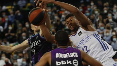 79-67. El Real Madrid ahonda su crisis tras perder con el Bilbao Basket