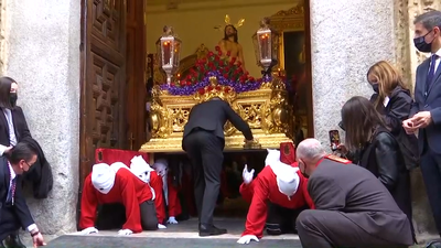La difícil levantá del Cristo Atado a la Columna en Alcalá de Henares