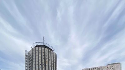 Trasladan a la Unidad de Quemados de la Paz al niño de 7  años herido en el incendio de Badajoz