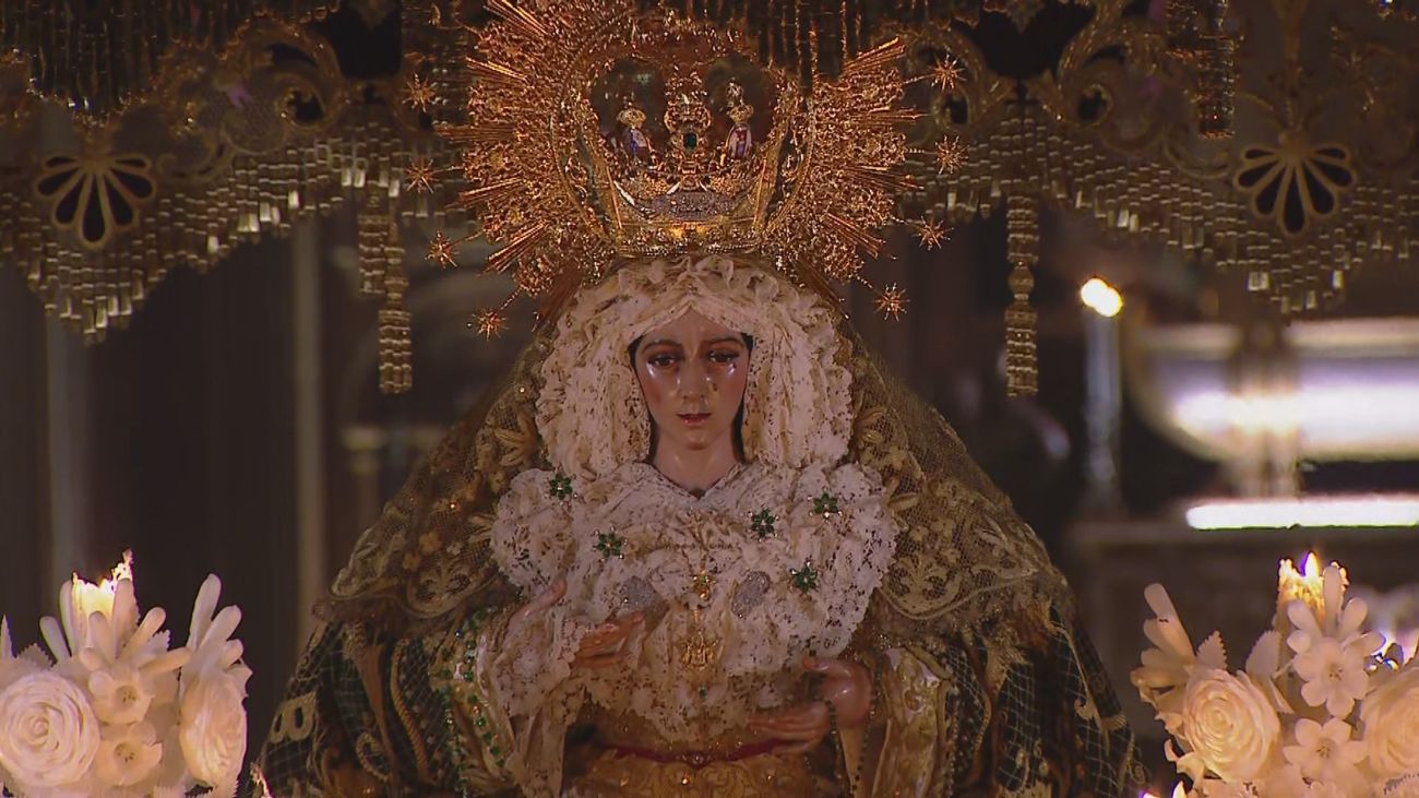 María Santísima de la Esperanza Macarena y Jesús del Gran poder vuelven a su casa hasta la próxima Semana Santa