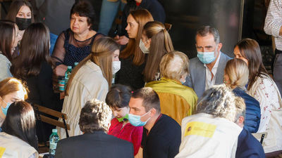 Una visita de dos horas de los Reyes al centro de refugiados ucranianos de Pozuelo de Alarcón