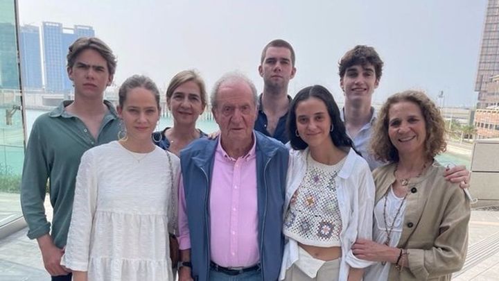 Nueva foto del Rey Emérito en Abu Dabi con su familia, remitida a los medios / Telemadrid.es / Europa Press