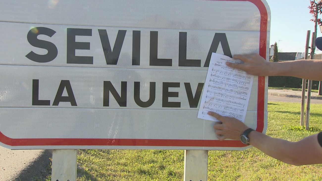 ¿Les gusta a los vecinos de Sevilla la Nueva su himno oficial?