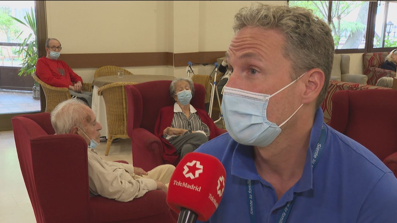 Abogan por mantener más tiempo la mascarilla para mayores de residencias