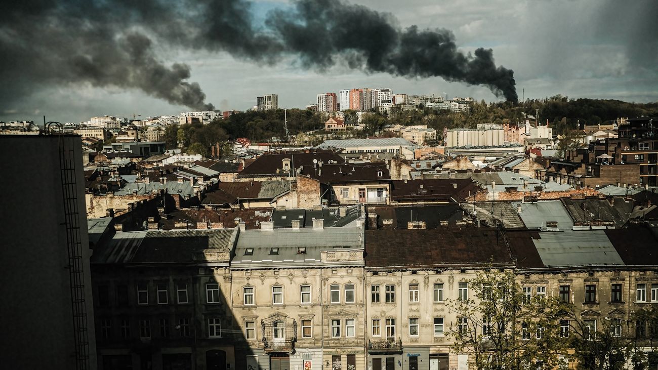 Rusia inicia su ofensiva en el Donbás con duros ataques en Lugansk y Járkov