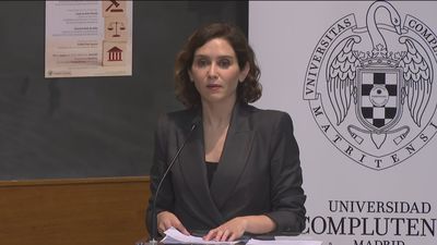 Díaz Ayuso agradece a la asociación 'S'ha Acabat!' su lucha por la libertad y la Constitución