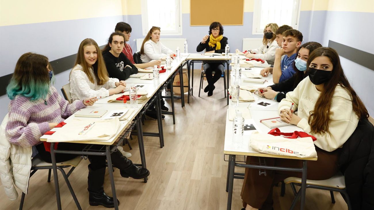 La princesa Leonor visita un instituto de Leganés para asistir a una charla de ciberseguridad