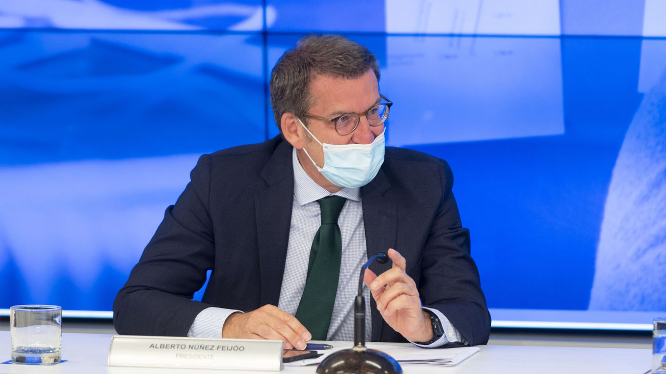 Feijóo afea a Sánchez que le preocupe más confrontar con el PP que bajar la inflación