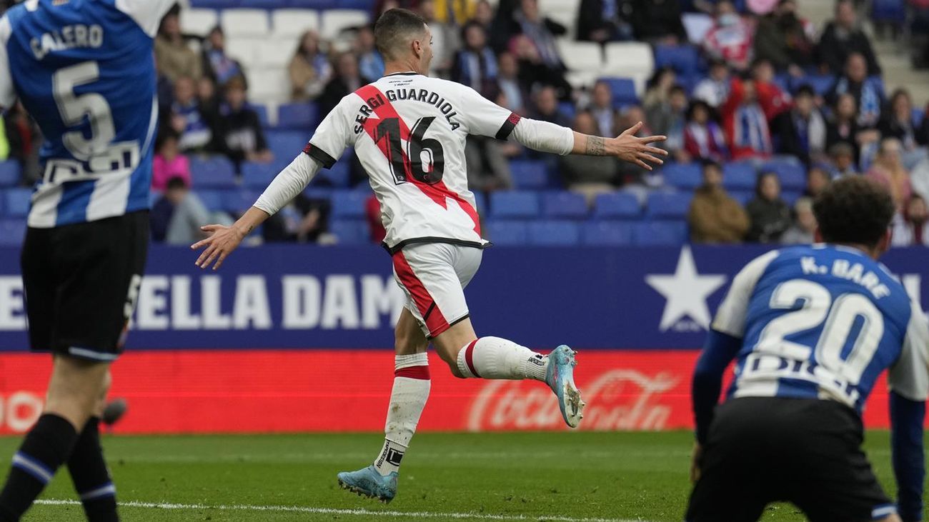 0-1. El Rayo suma tres puntos de oro ante el Espanyol que le acerca a la permanencia