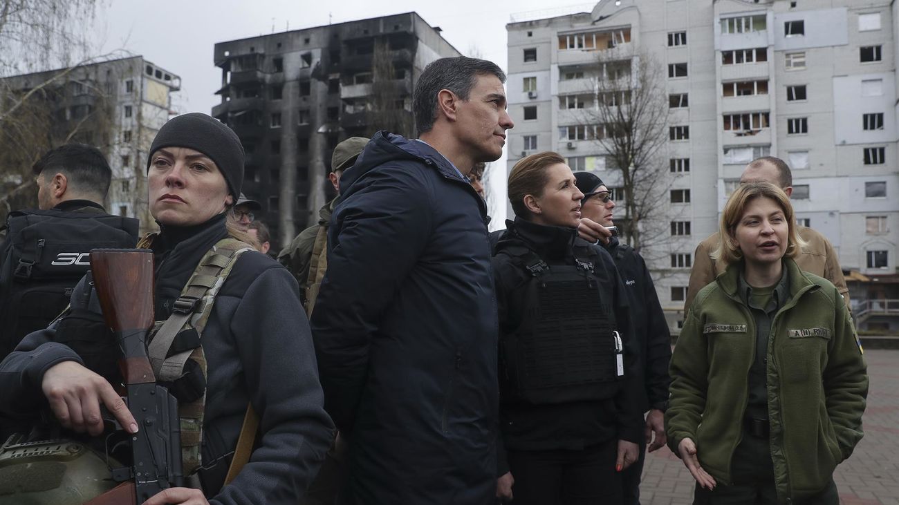 Sánchez, "conmovido" tras constatar en Borodianka "las atrocidades de la guerra de Putin" en Ucrania