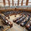 Los madrileños, a favor de reducir la cifra de diputados en la Asamblea de Madrid