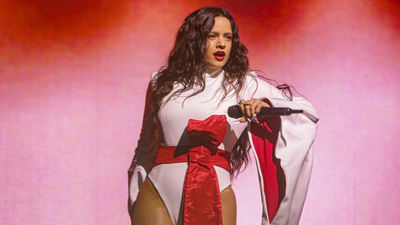 Rosalía arrasa en Madrid con el Motomami World Tour  y agota las entradas en menos de una hora