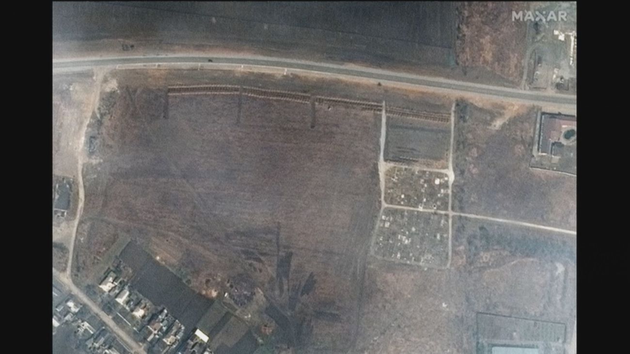 El alcalde de Mariúpol denuncia la existencia de fosas comunes