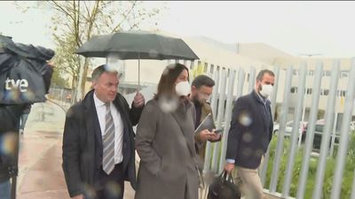 La alcaldesa de Arroyomolinos declara ante el juez por contratos supuestamente irregulares