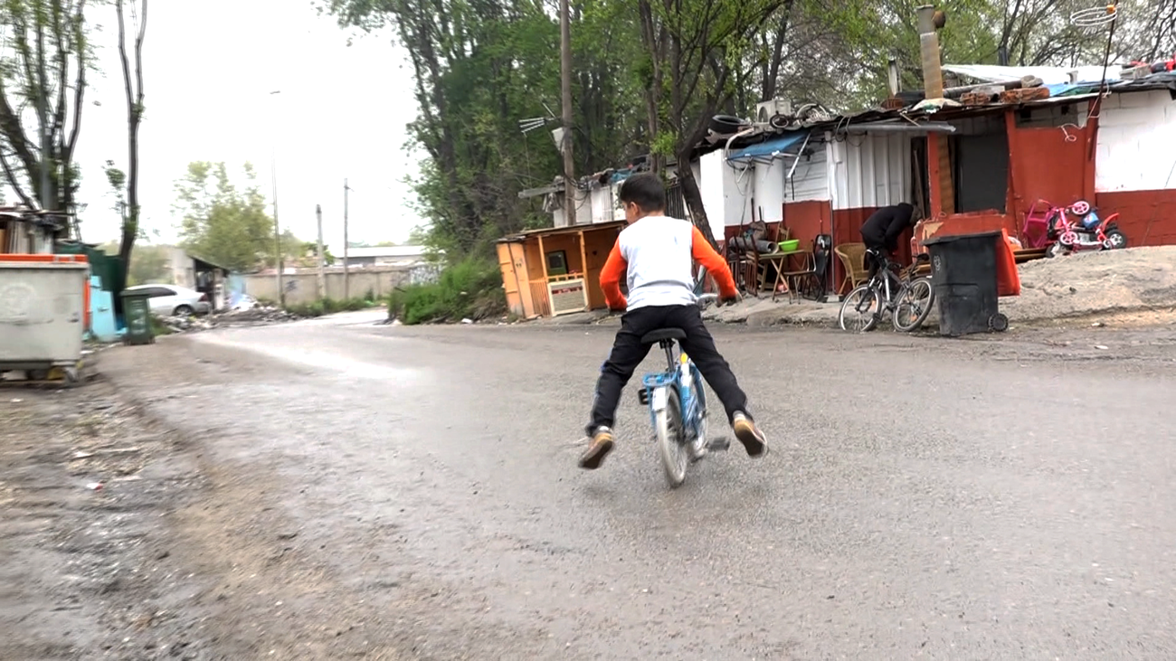 Anuncian la firma del fin del poblado chabolista de la Cañada Real