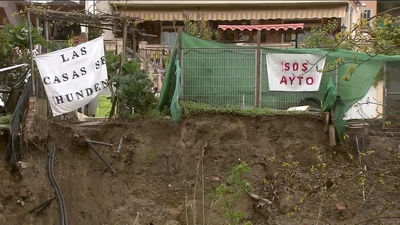 Vuelven los derrumbes en las casas y parcelas de Arroyomolinos por las lluvias