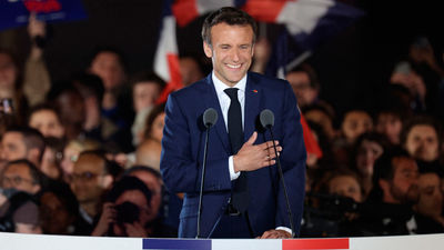 Macron reelegido presidente de Francia, promete "restañar las heridas del país"