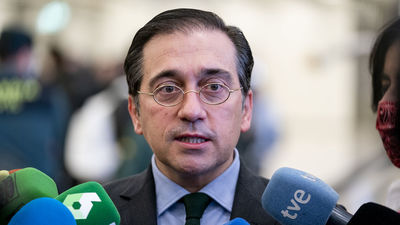 Albares ve una "polémica estéril" las críticas del presidente de Argelia e insiste que el gas está garantizado