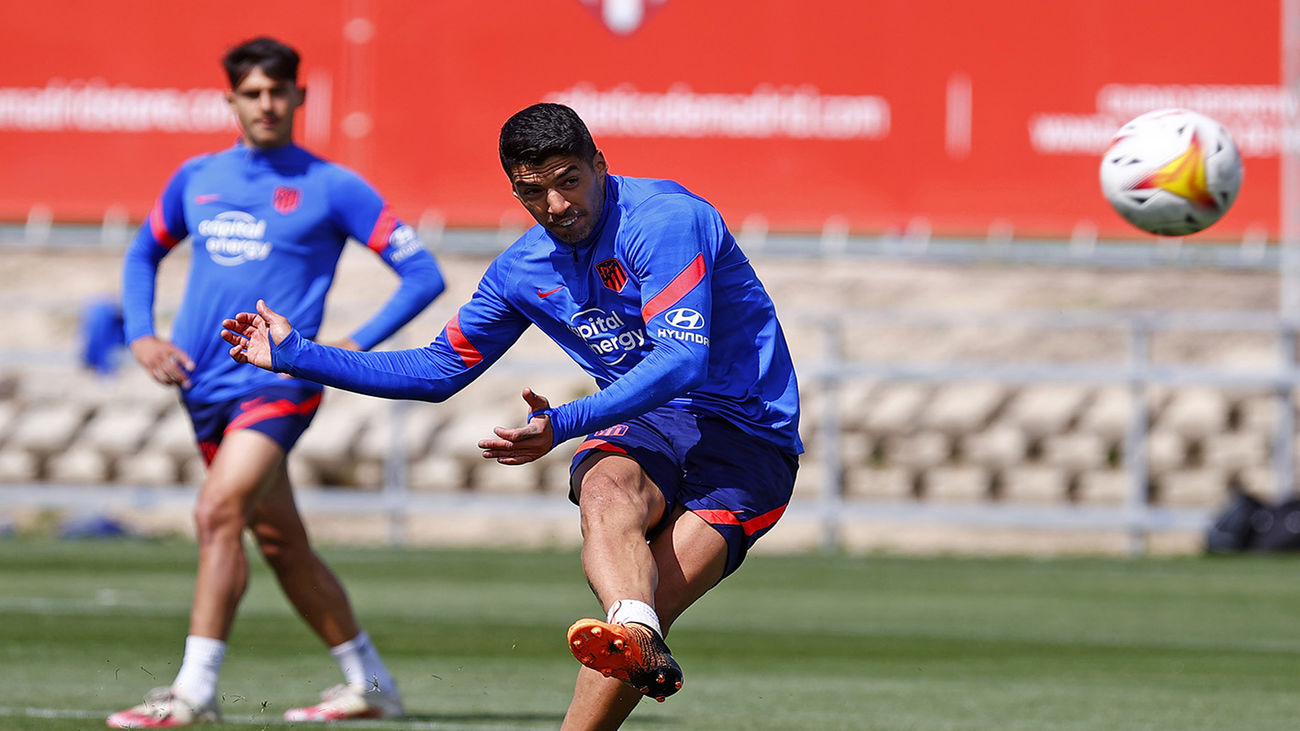 Suárez, Giménez y Herrera apuntan al once en San Mamés