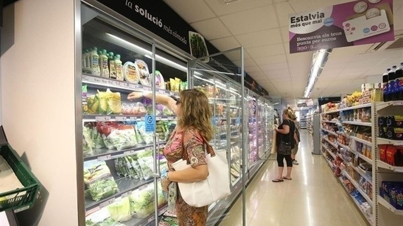 Las marcas blancas han subido sus precios casi el doble que las comerciales