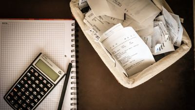 La facturación de las empresas se dispara un 28,9% en febrero y encadena 12 meses de alzas