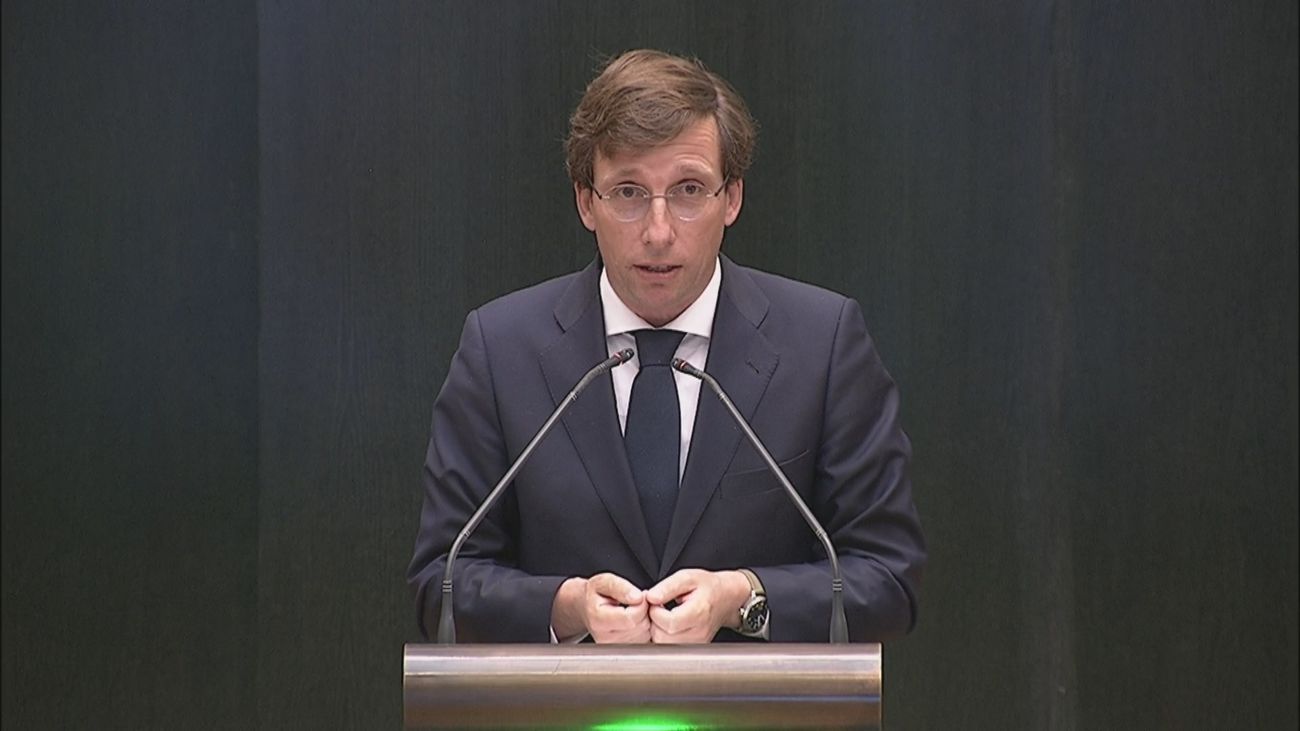 Almeida: “No pagamos ni un solo euro ni a Luceño ni a Medina, todas las cantidades pagadas fueron a la empresa Leno”