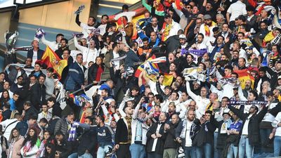 La afición del Real Madrid confía en la magia del Bernabéu para remontar ante el City