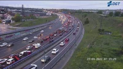 Tráfico muy complicado en Madrid por la lluvia