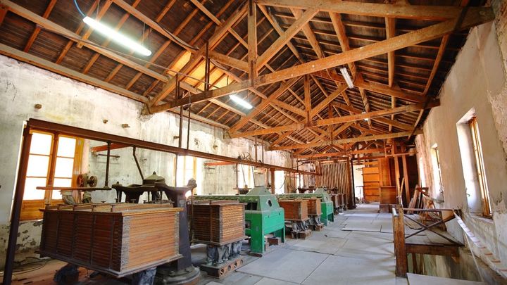 Maquinaria conservada en el interior de la fábrica / AYTO ALCALÁ DE HENARES
