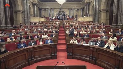 Los socialistas catalanes respaldan en el  Parlament la denuncia del presunto espionaje  a independentistas