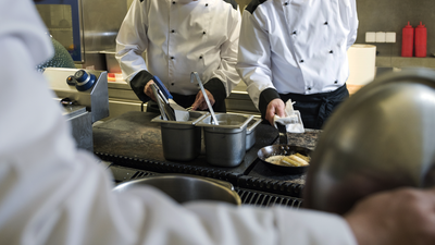 La ONG Cesal organiza una cena solidaria para ayudar a los refugiados de Ucrania